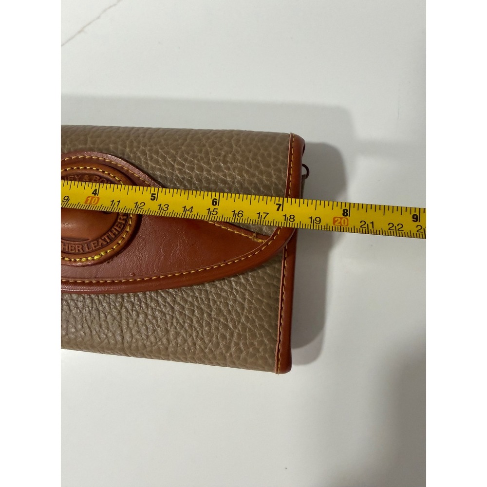 Dooney & Bourke Vintage All Weather Leather Checkbook Clutch Wallet Taupe Tan - Picture 8 of 9